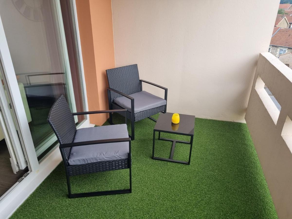Bel appartement 2 chambres ,résidence privée Givet Esterno foto